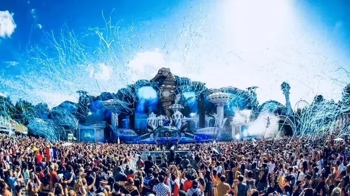 世界最大电音节tomorrowland的顶尖舞台设