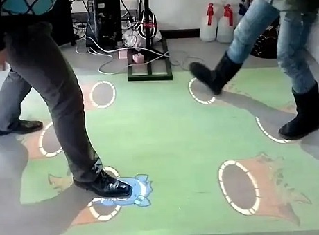 地面投影互动装置 儿童投影互动游戏 商场展会多人互动游戏