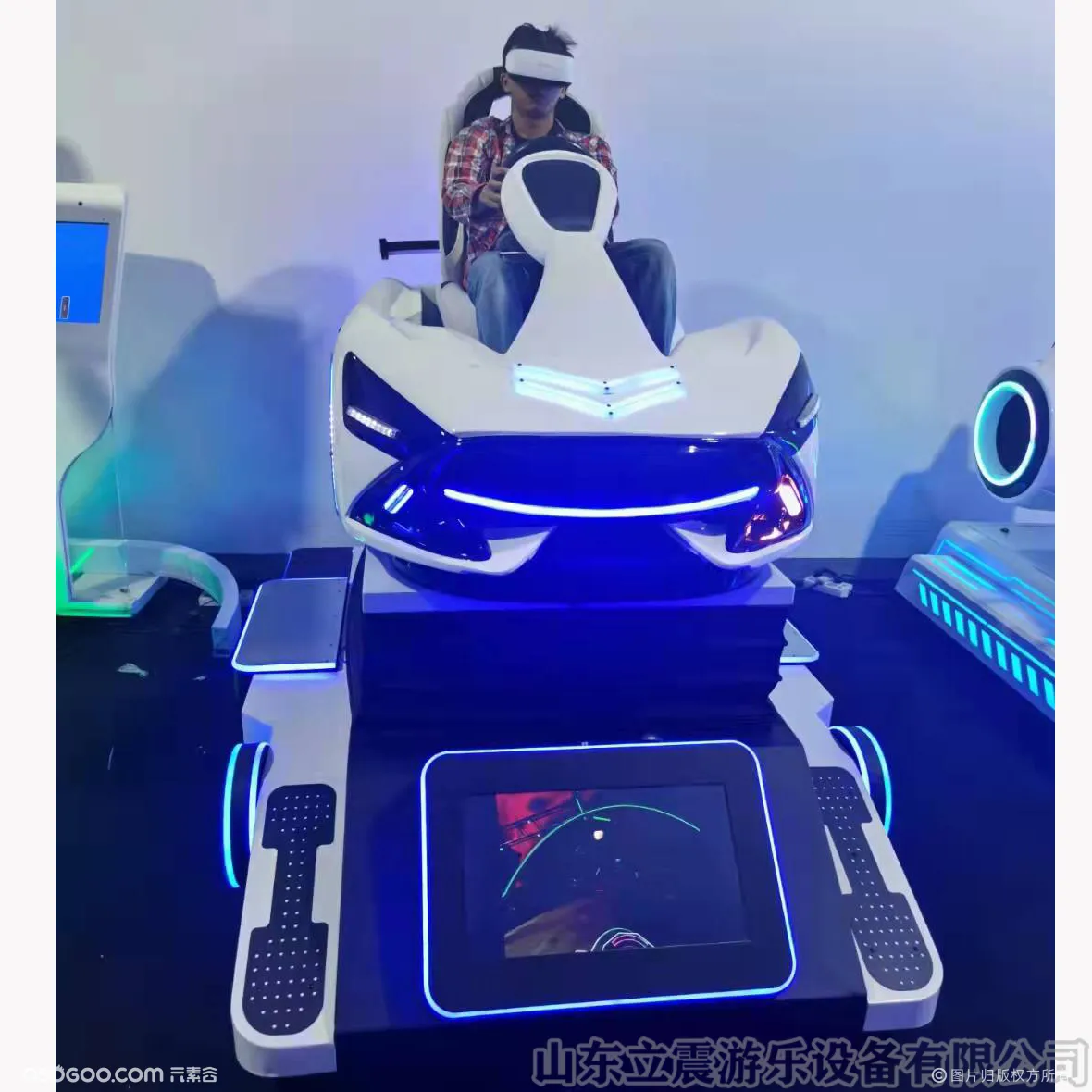创意互动装置 VR赛车游乐设备 360度全景沉浸体验