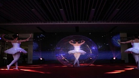 《梦幻水晶球芭蕾》：创意类节目表演，欢迎咨询预订演出