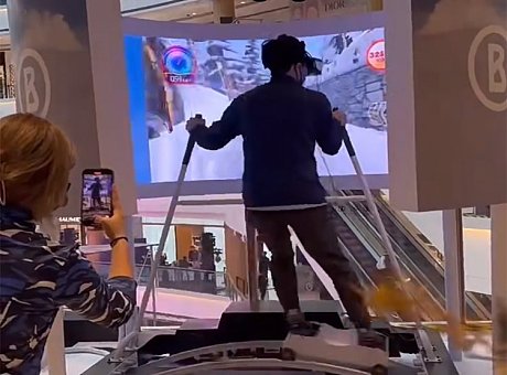 VR滑雪机互动滑雪设备体验