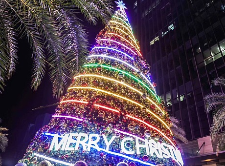 夜空彩虹圣诞专题分享——《富华里夜景》