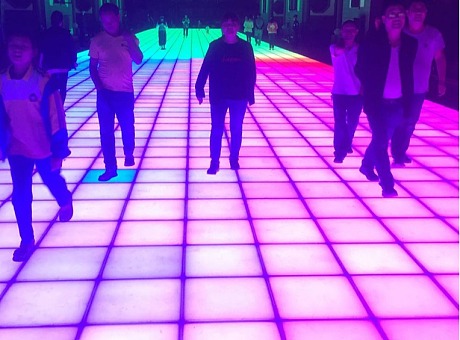 led方形灯人体重力感应互动地砖灯户外广场舞台七彩脚踩灯厂家