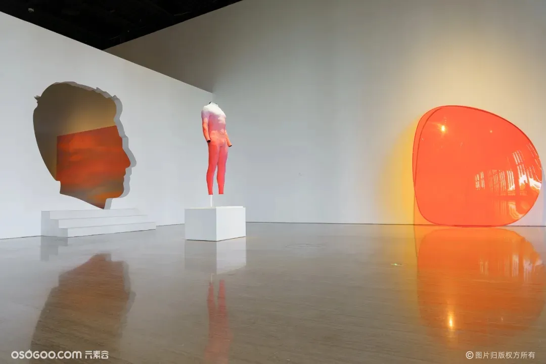上海艺术家Alex Israel国内首个美术馆级大展