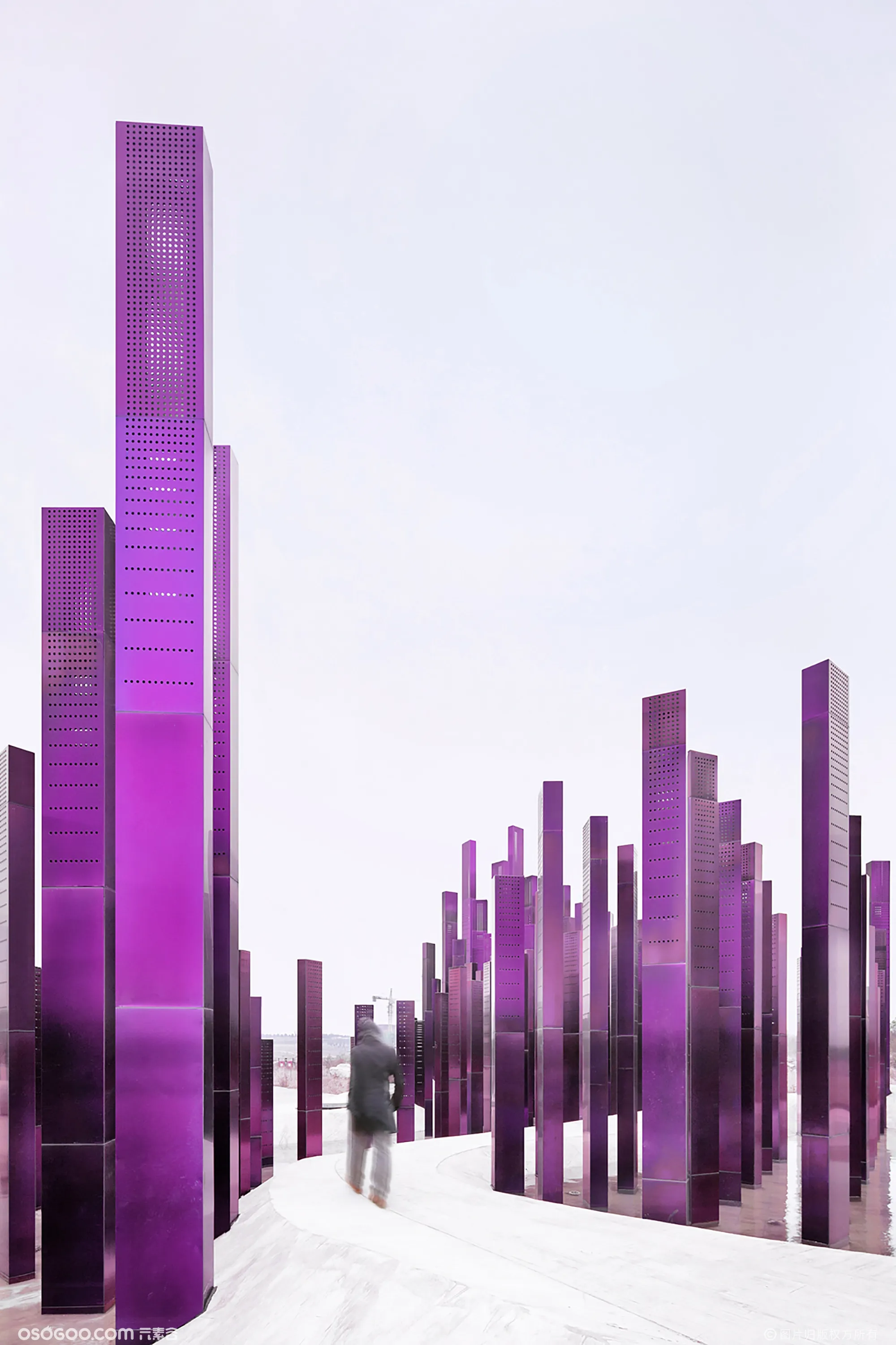 紫色雕塑互动
