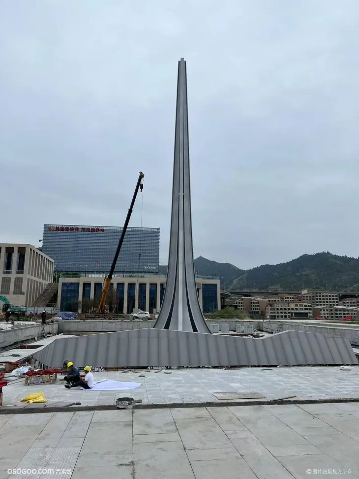 攀枝花钛金纪念碑雕塑 高33米精神堡垒工厂定制