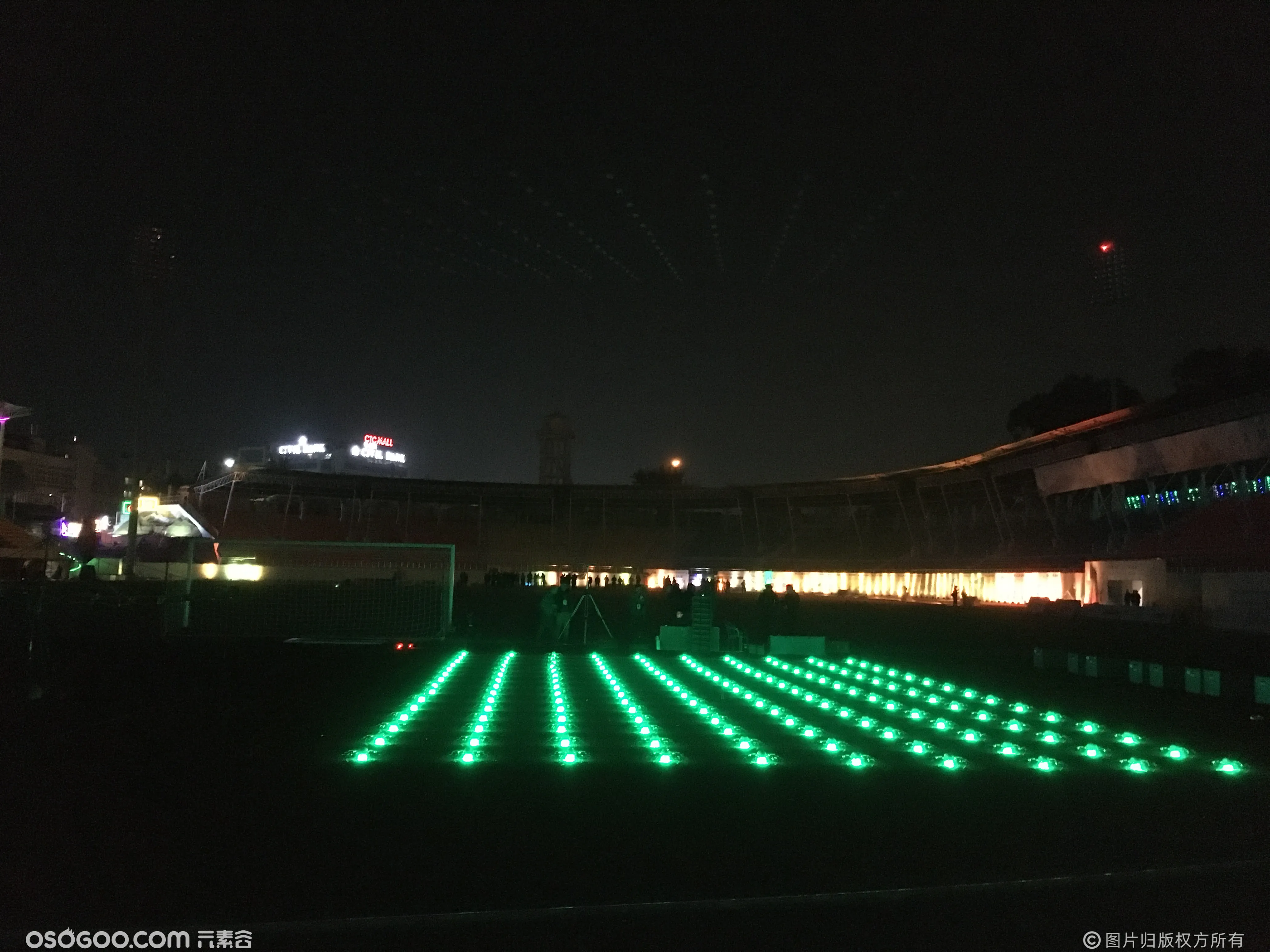 9月18陜西铜川 中骏集团商业中心150台无人机闪亮夜空秀