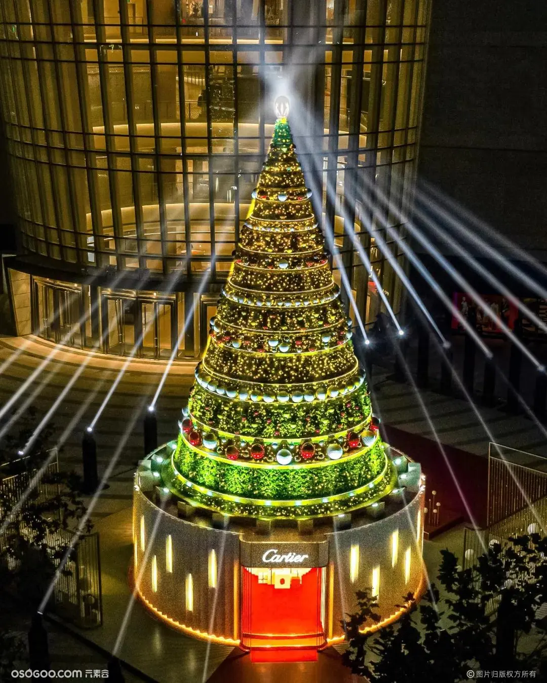 定制大型发光圣诞树户外灯光异性圣诞树工厂直销