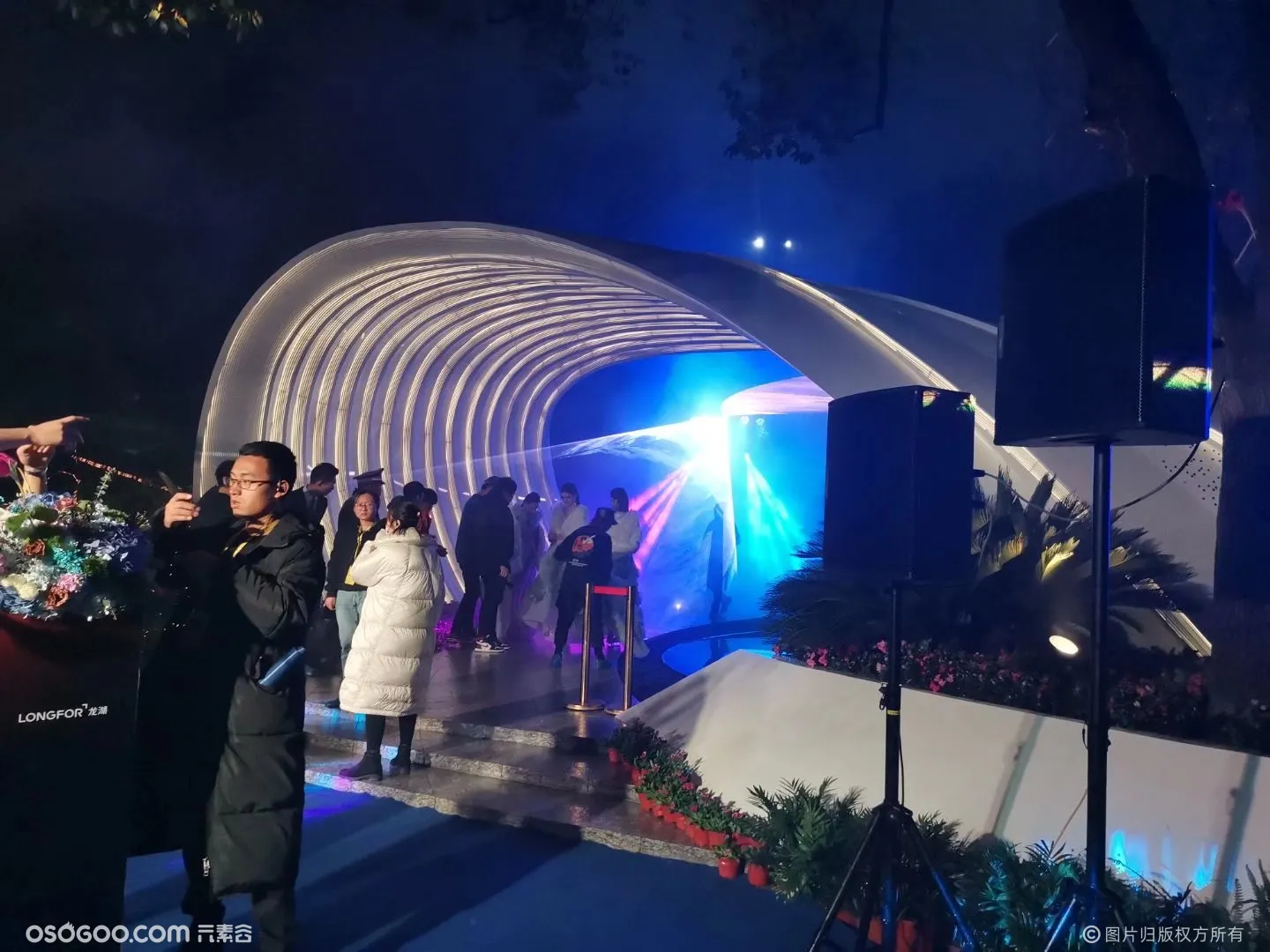 上海音乐节主题雕塑 楼空灯光雕塑定制