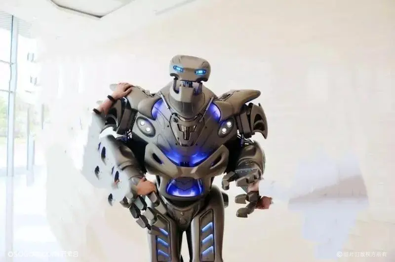 智能人工机器人-泰坦机器人