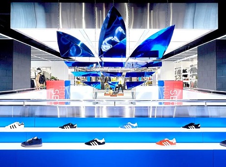 adidas首尔明洞旗舰店：潮流与运动碰撞的多元空间！