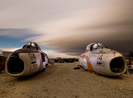探索超现实的飞机“墓地”艺术