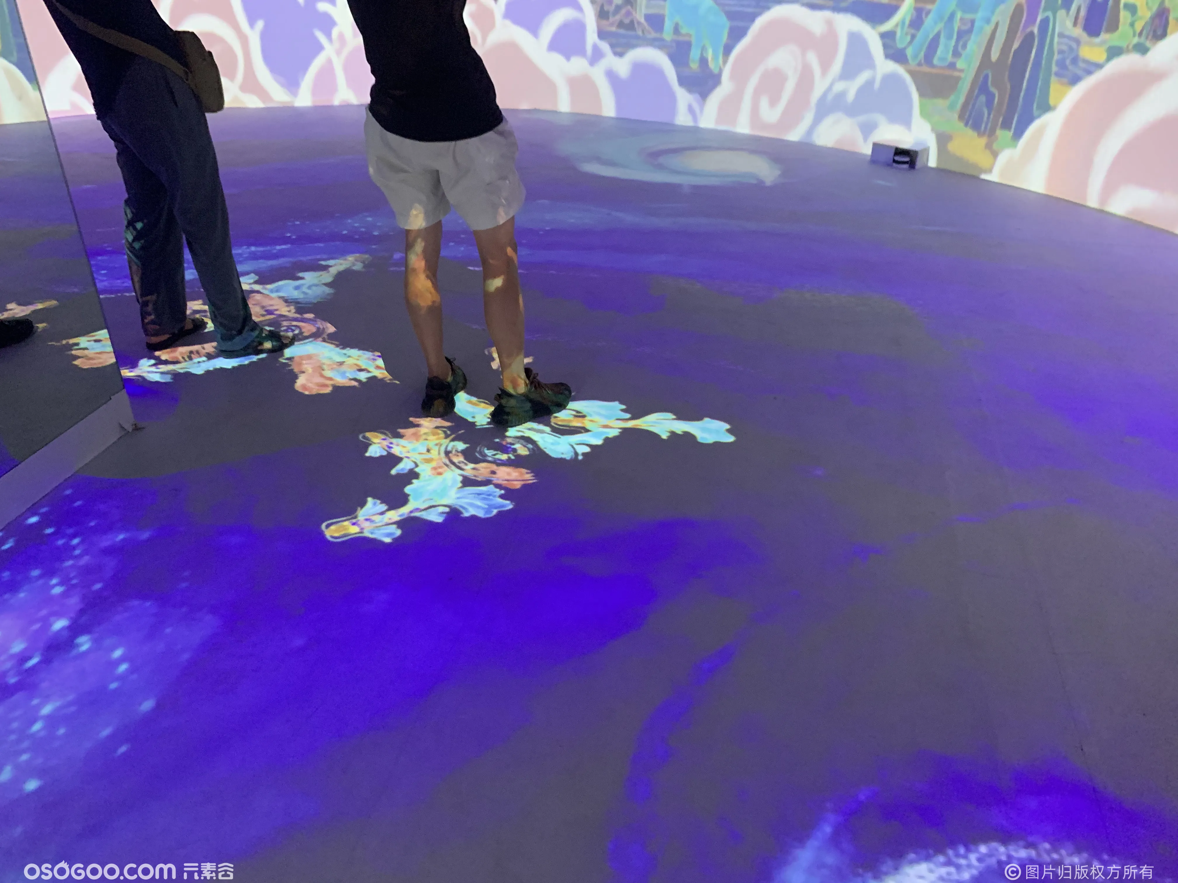 全息投影地面墙面走廊海浪互动虚拟5d智能动态沙滩