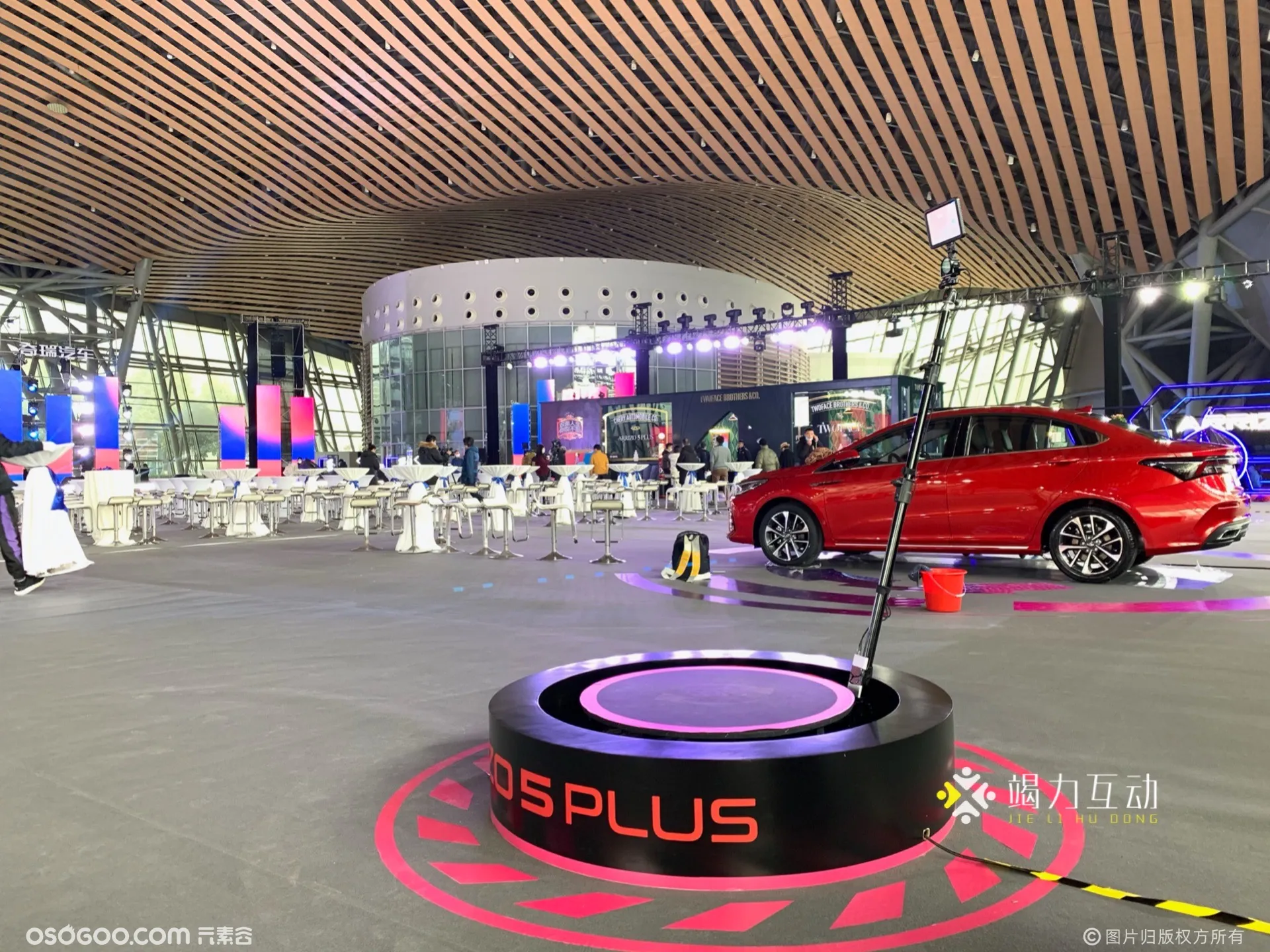 艾瑞泽5PLUS 甜野上市/360旋转升格拍照互动装置案例