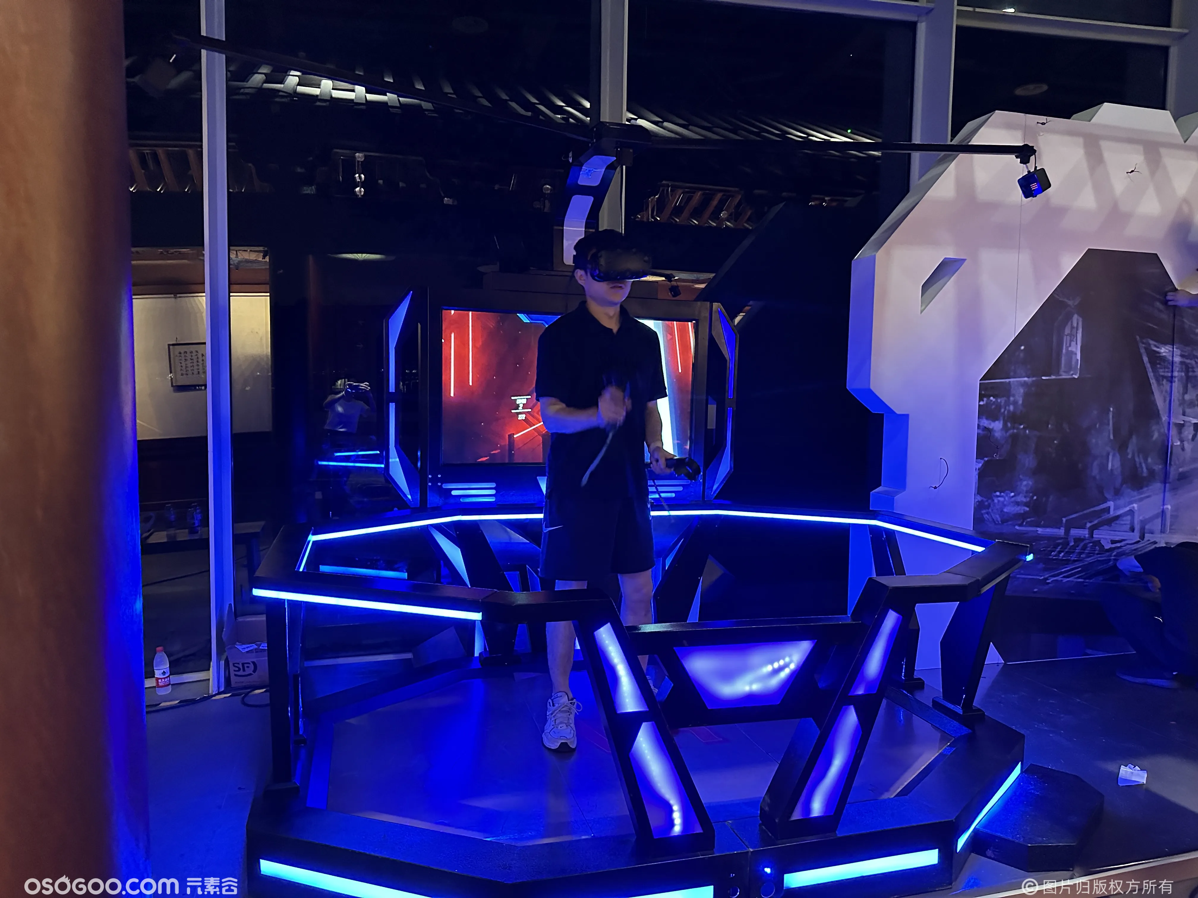 VR头戴式游戏沉浸式娱乐体验娱乐城游戏厅