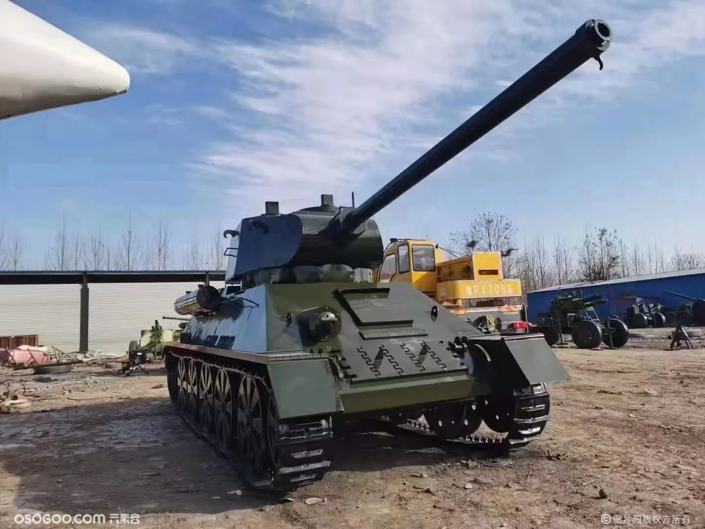 军事夏令营军事模型展览 航空展 升空火箭 开动坦克装甲车