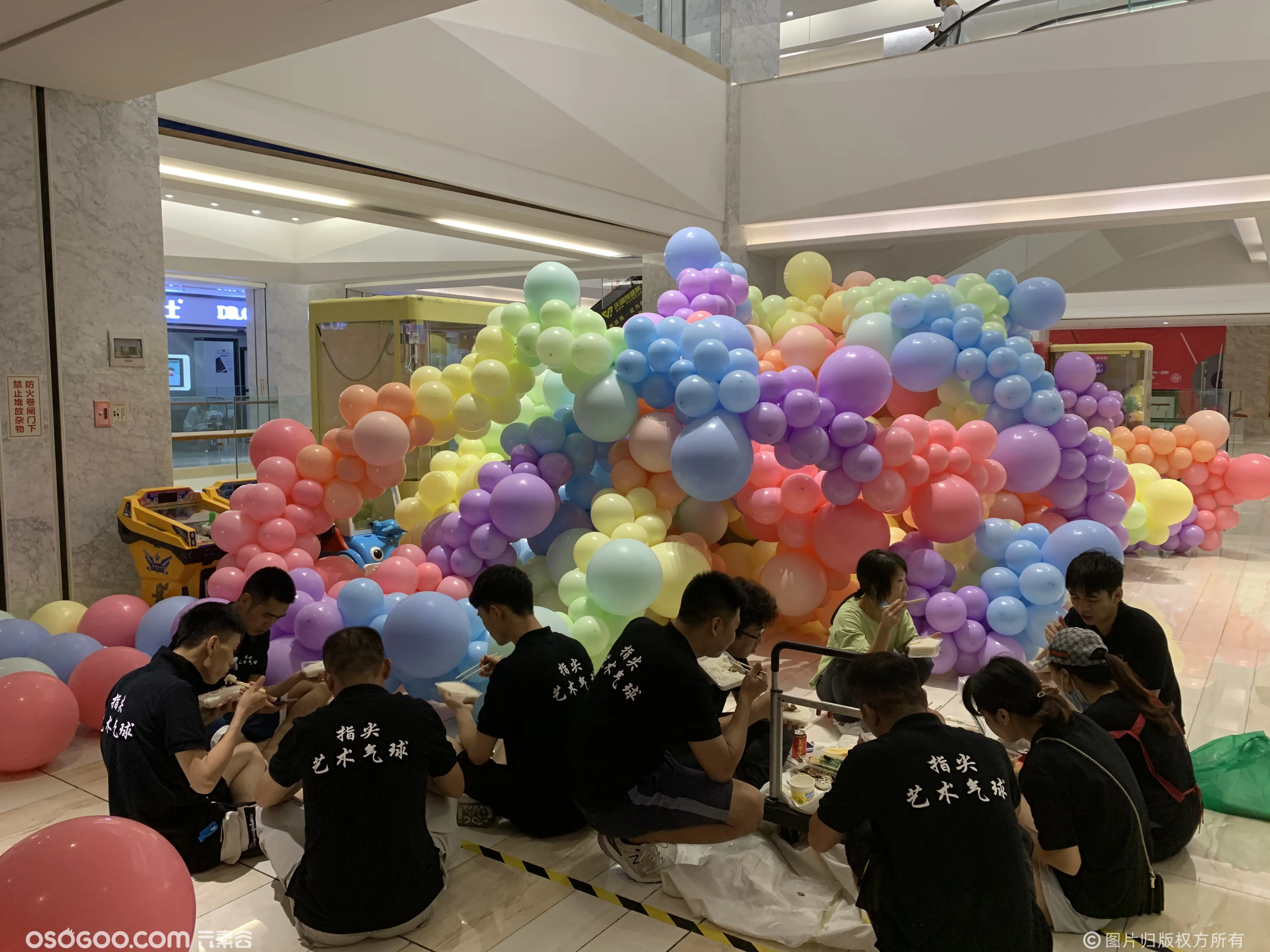 深圳优城4周年庆气球美陈气球布置马卡龙气球氛围布置