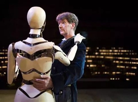 戏剧舞台上的机器人艺术