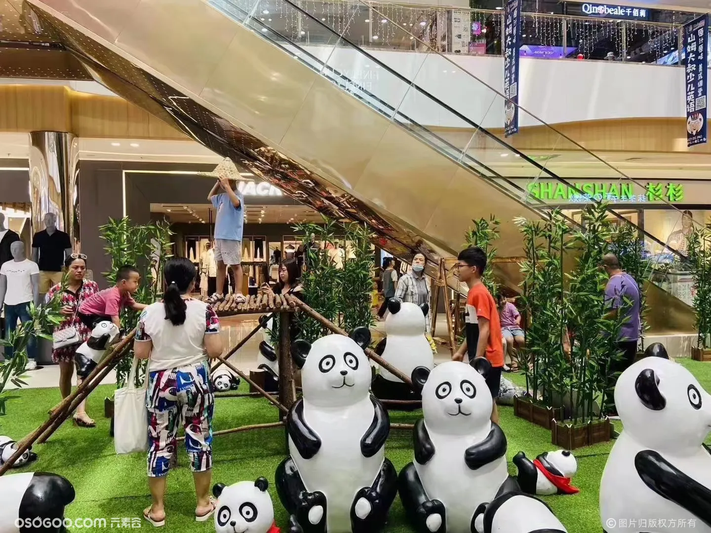 熊猫卡通道具多款玻璃钢卡通熊猫租赁