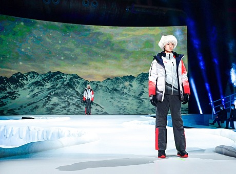 2022年北京冬奥会与冬残奥会系列制服发布会