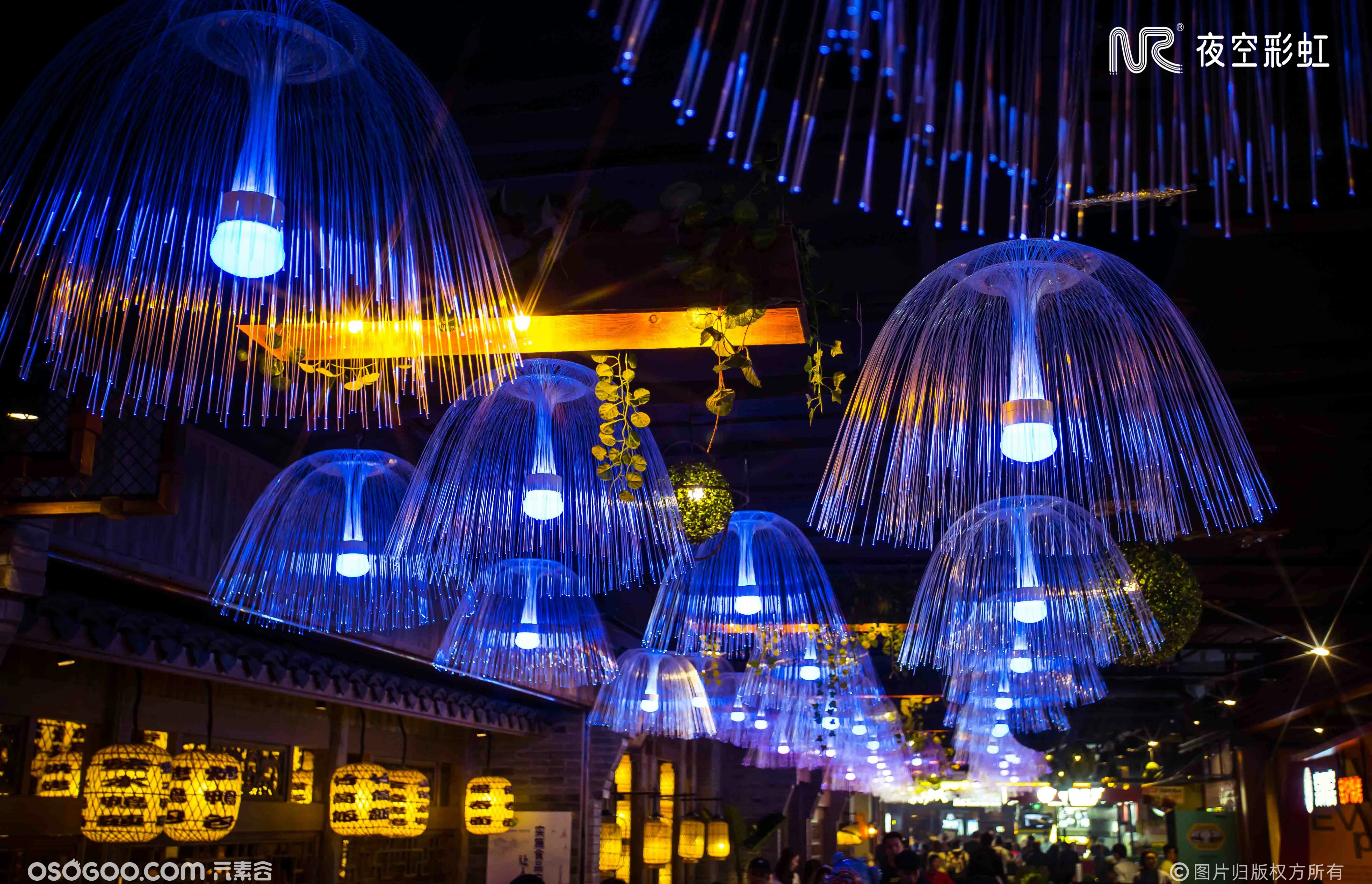北京食宝街—夜空彩虹商业艺术灯光案例展示