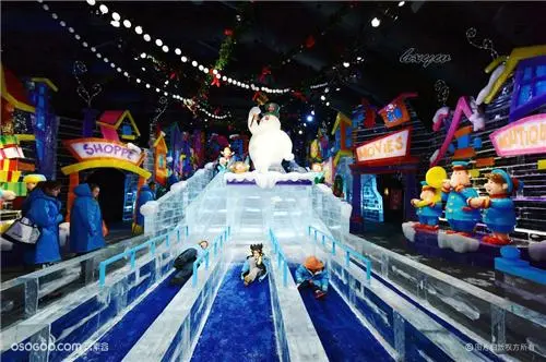 山东立震游乐大型冰雕展出租出售冰雪世界氛围暖场