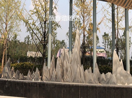 四川成都凤凰山音乐广场装饰围边不锈钢假山雕塑厂家报价