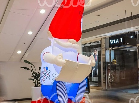 国外案例展示 充气抽象人物制作 圣诞老人