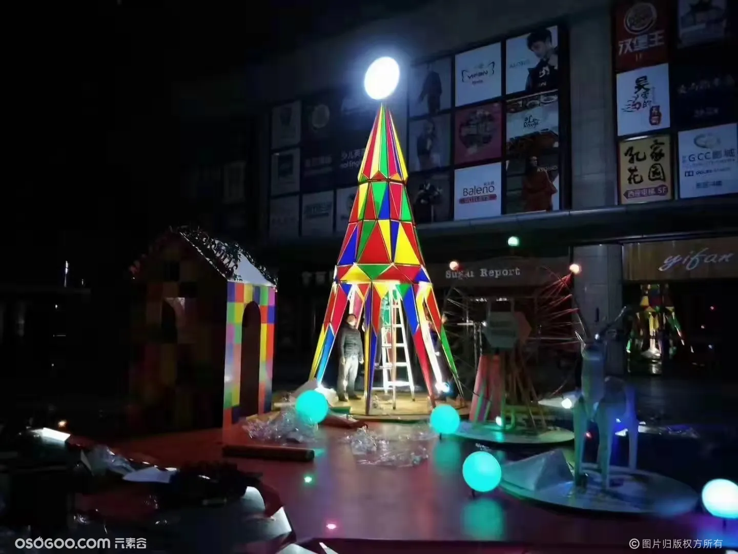 圣诞树定制  圣诞美陈定制 霓虹灯亚克力造型美陈定制