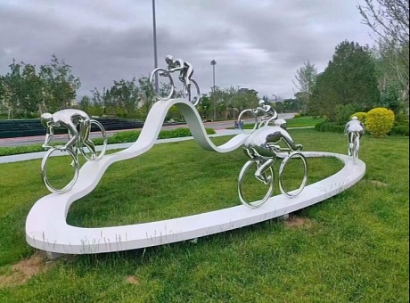 湖州运动会跑道骑车雕塑 竞速骑车人物不锈钢雕塑定制 