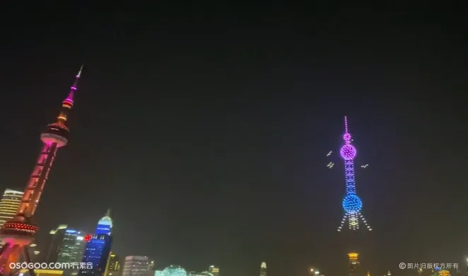 500架无人机表演为上海旅游直播间宣传