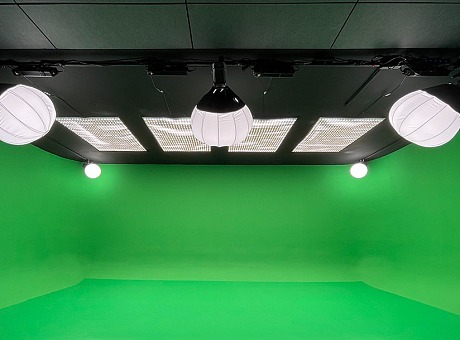 上海市区租虚拟演播室绿幕抠像 租绿箱绿幕棚 摄影棚 直播网课