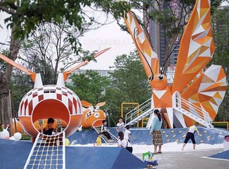 江苏大型社区广场 不锈钢彩绘滑梯雕塑 蝴蝶造型雕塑摆件