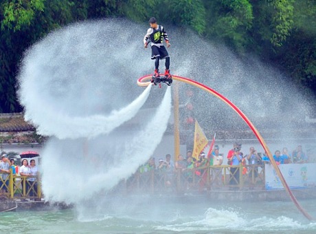 水上乐园喷射器喷水空中飞人户外设备娱乐游玩水上飞人装置