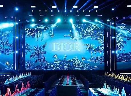 『不动•创意』 三亚 #迪奥# Dior无人机编队表演