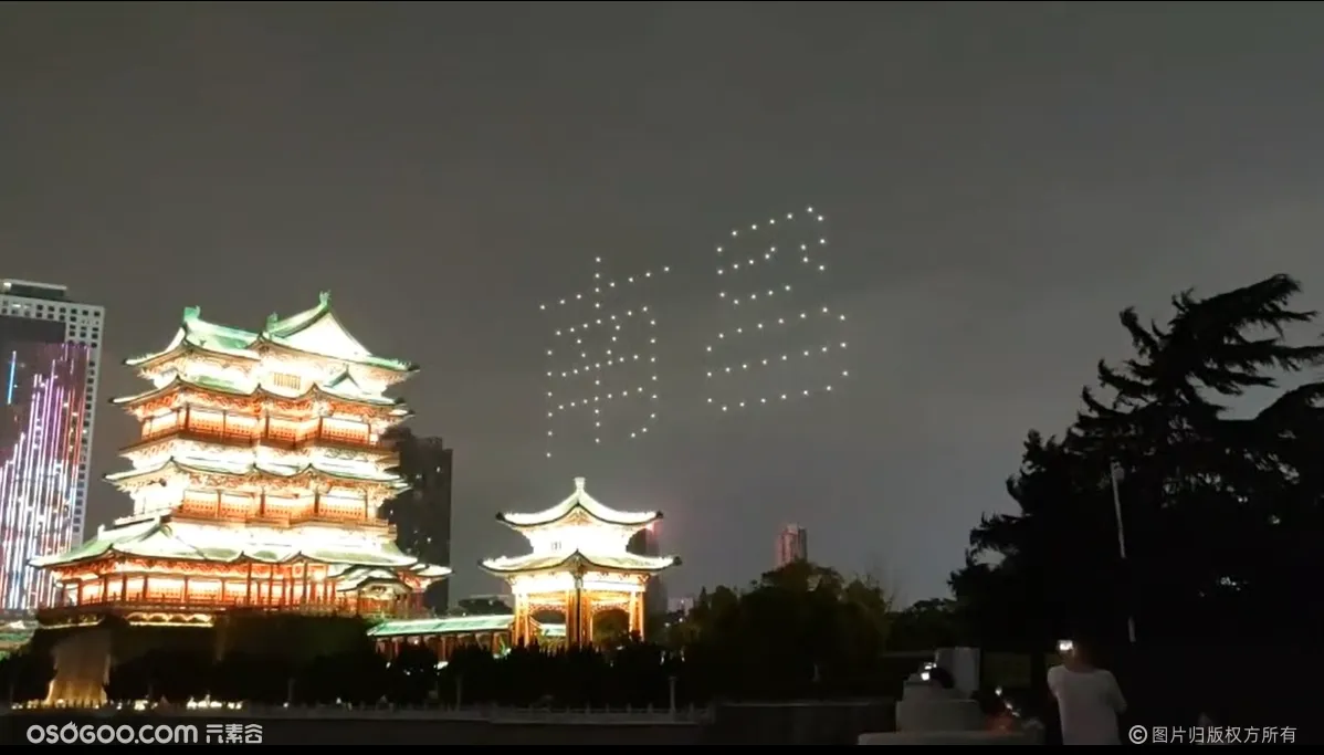 八一建军节，南昌滕王阁边上的无人机灯光秀