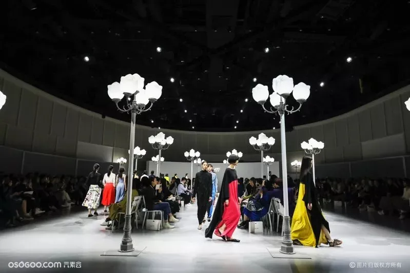 2019春夏上海时装周，46个秀场设计大盘点
