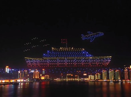 重庆万州，世界大河歌会，千架无人机表演