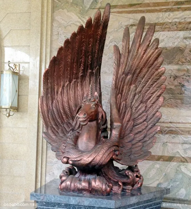 上海浦东康桥艺术雕塑 半身飞马铸铜雕塑工艺摆件