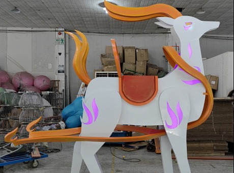 江右灯光雕塑-飘带鹿造型