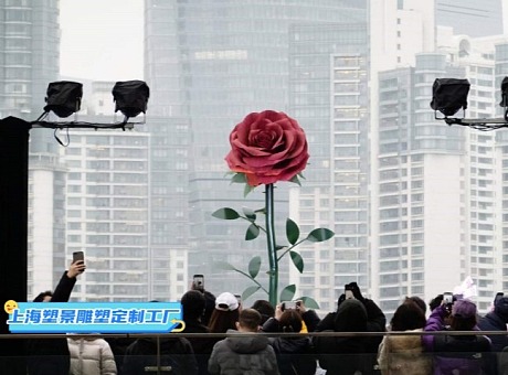 上海外滩景观不锈钢玫瑰花雕塑