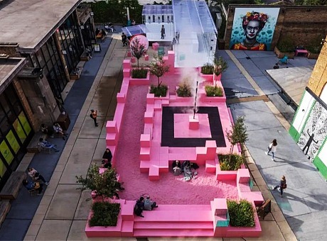 粉色公共装置带你享受放松的「 片刻天堂 」