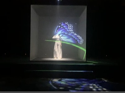 沉浸式全息四面投影舞蹈科技感配合互动开场节目表演