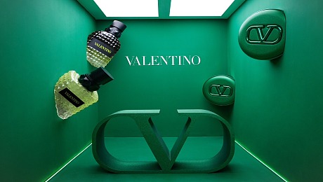 Valentino「纵情绿」限时自拍馆
