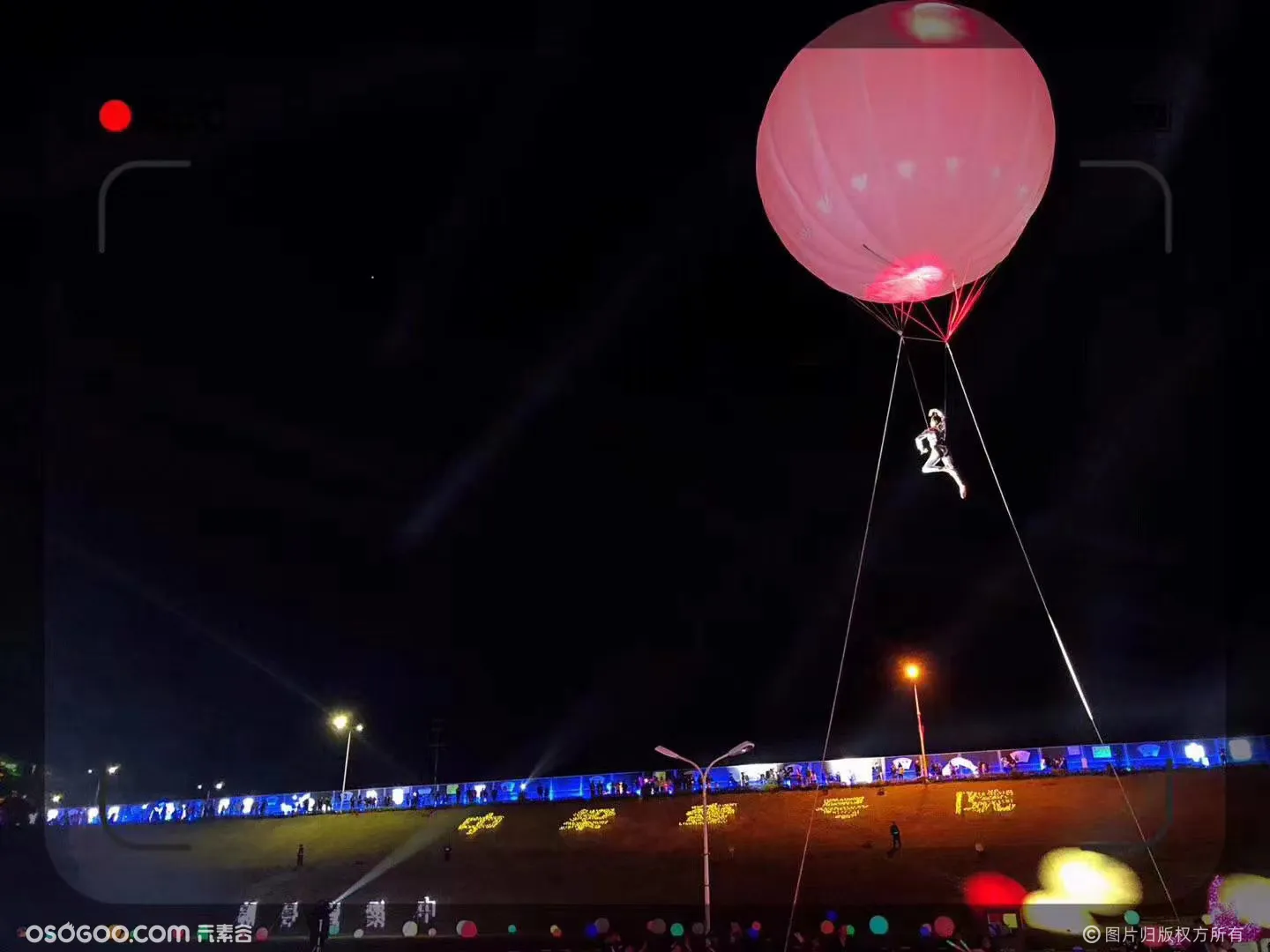 专注于气球空中球芭蕾 高空表演气球飞人 唯美空中美女芭蕾表演