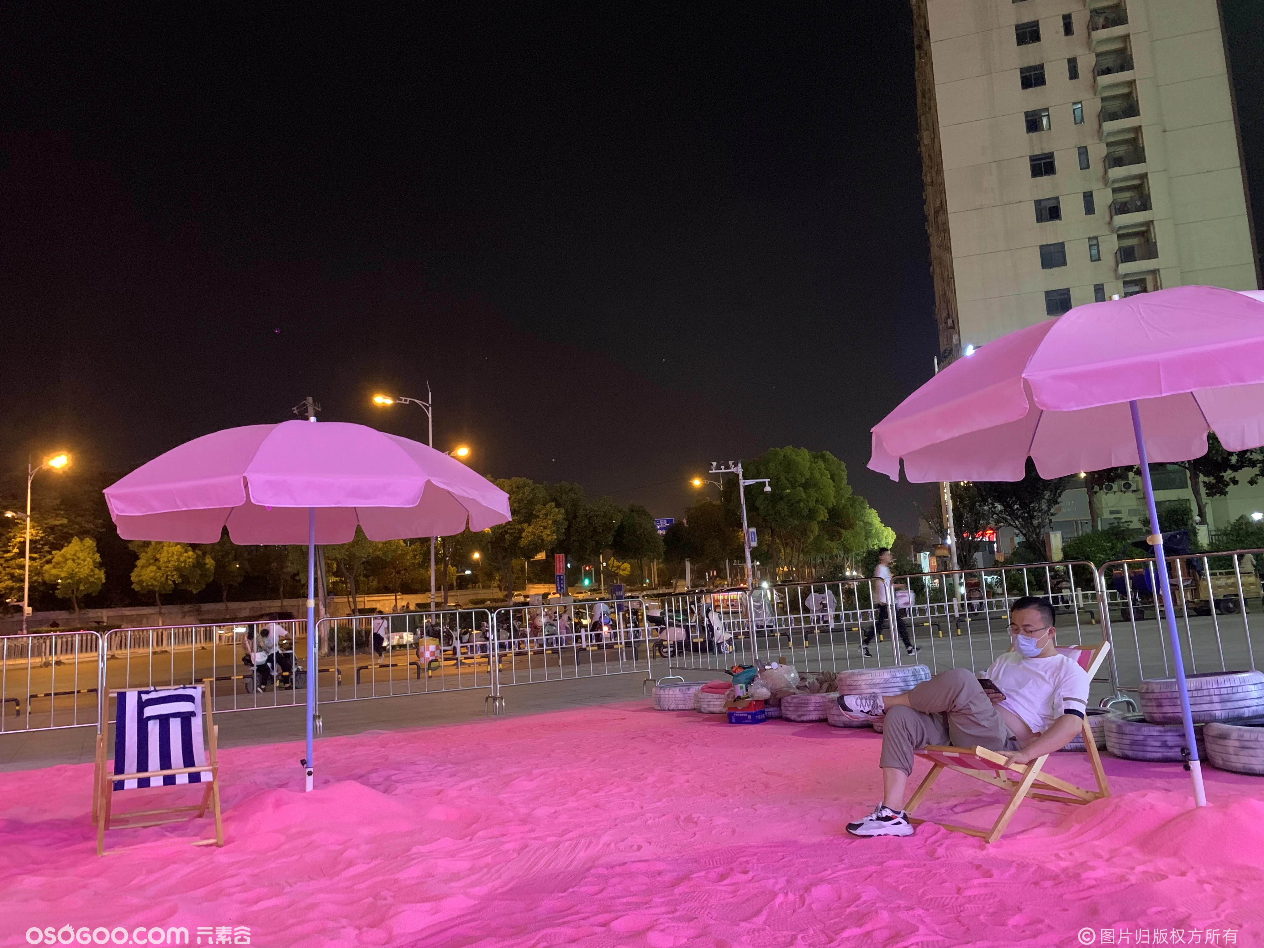 网红粉色沙滩