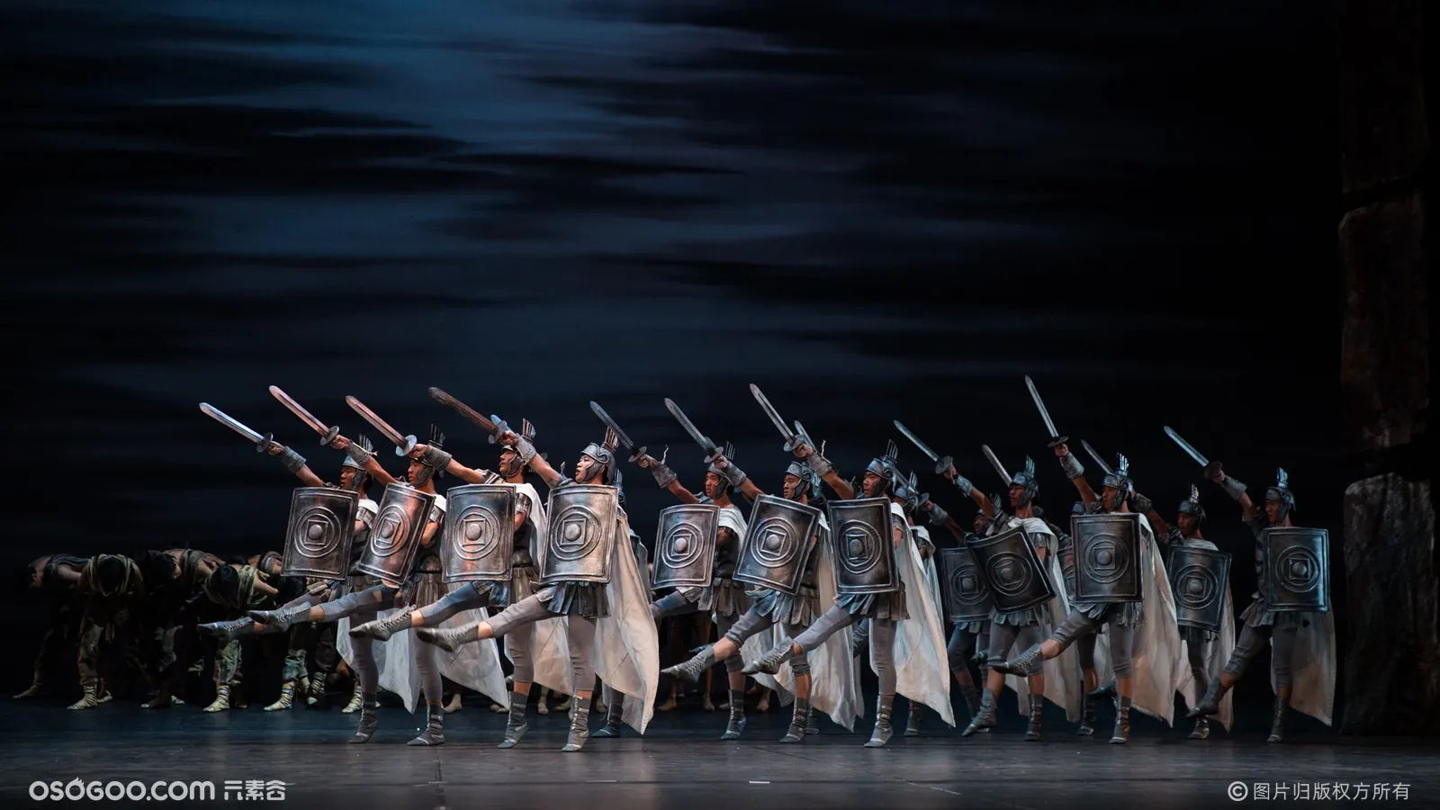 《天鹅湖》等多部经典芭蕾舞剧及剧目作品，欢迎咨询预订。