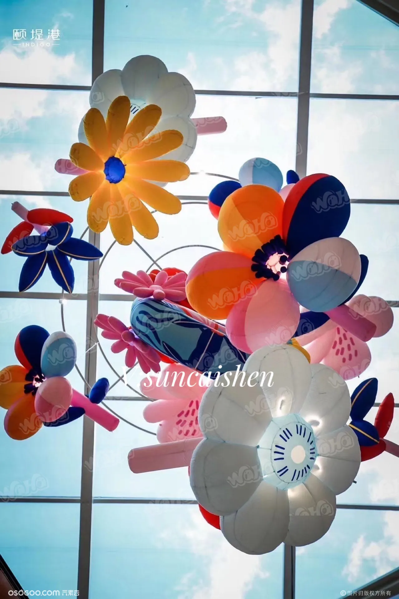 北京颐堤港——中庭悬挂花朵装饰