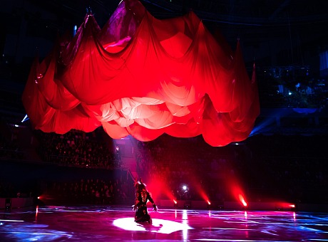 音乐剧|冰上的腥红花舞美案例