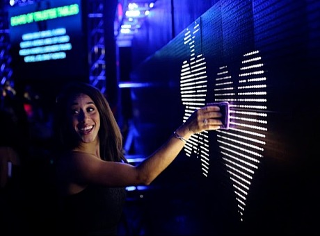 夏日室内外灯光互动装置 音乐交互设备 商场品牌互动引流装置
